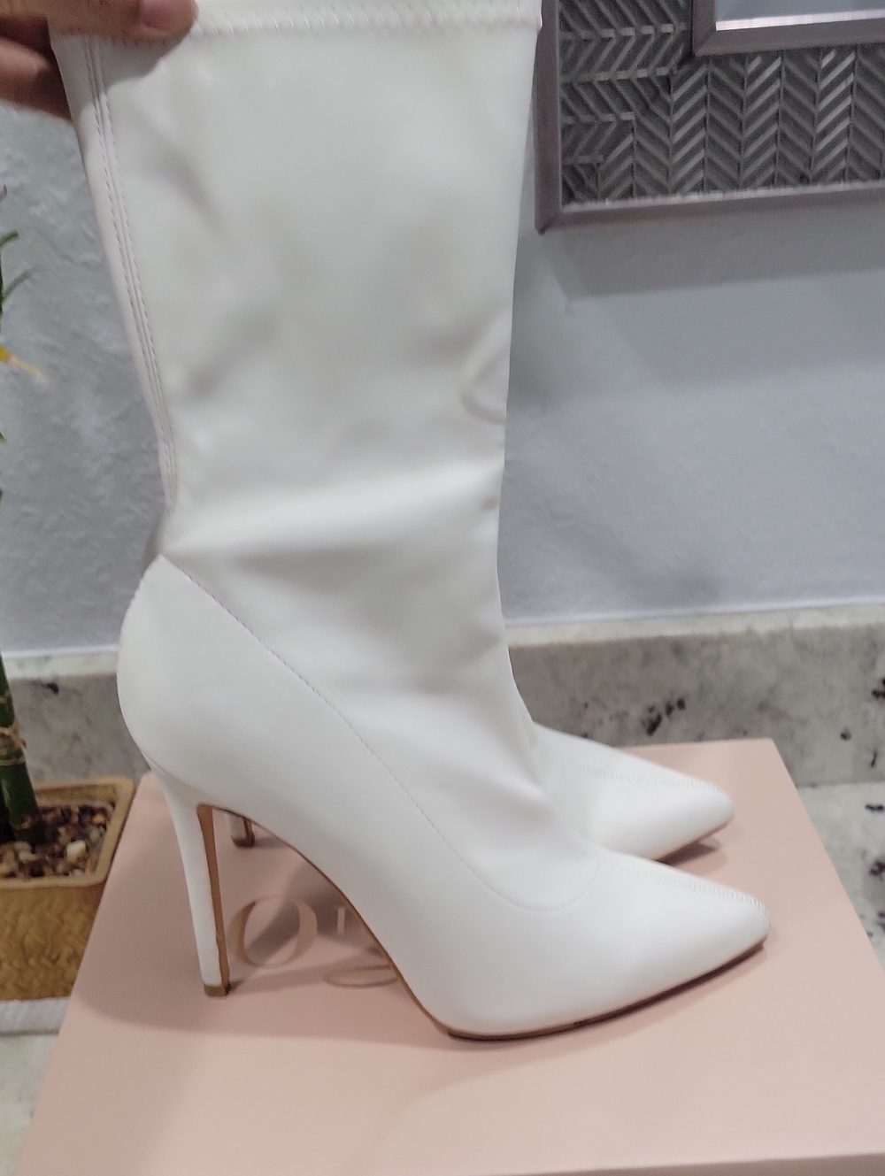Sleek White Pointed-Toe Stiletto Knee Boots